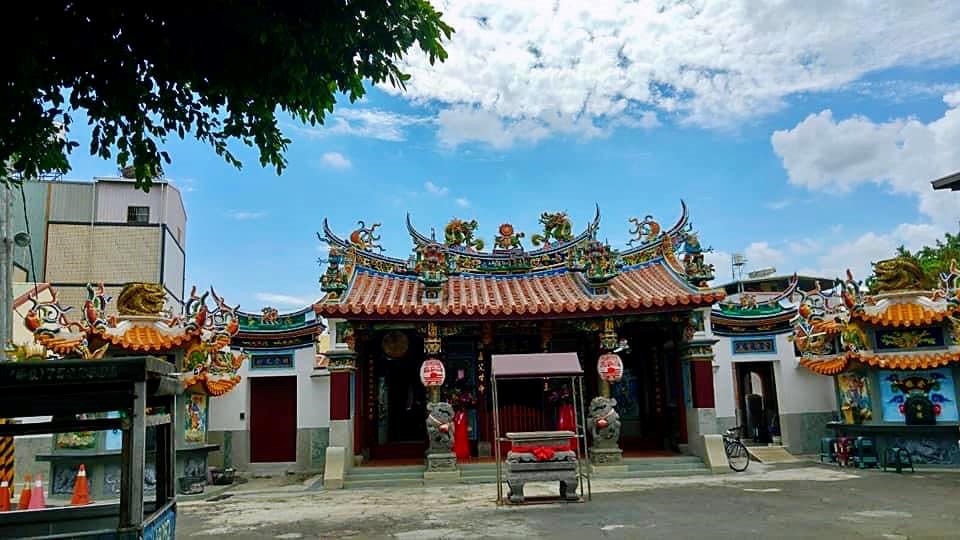 不知道為什麼，總是對這些神話傳說、鄉野故事很著迷。