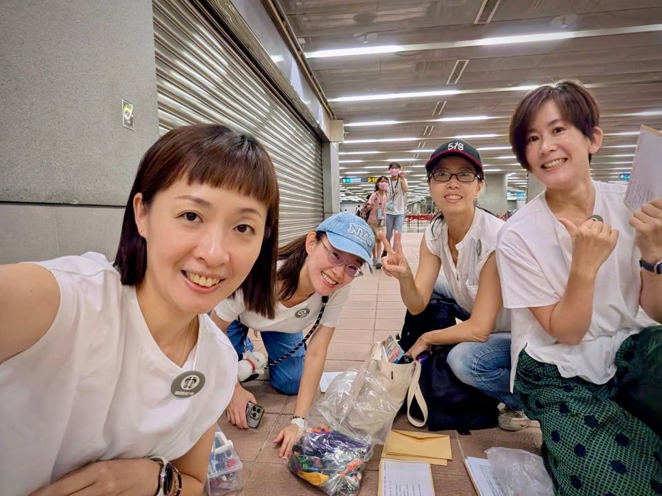 暑假開始了！！我們棒棒！！😍😍